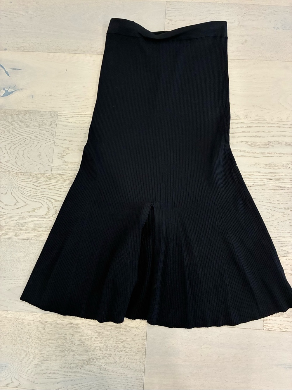 Massimo dutti black skirt